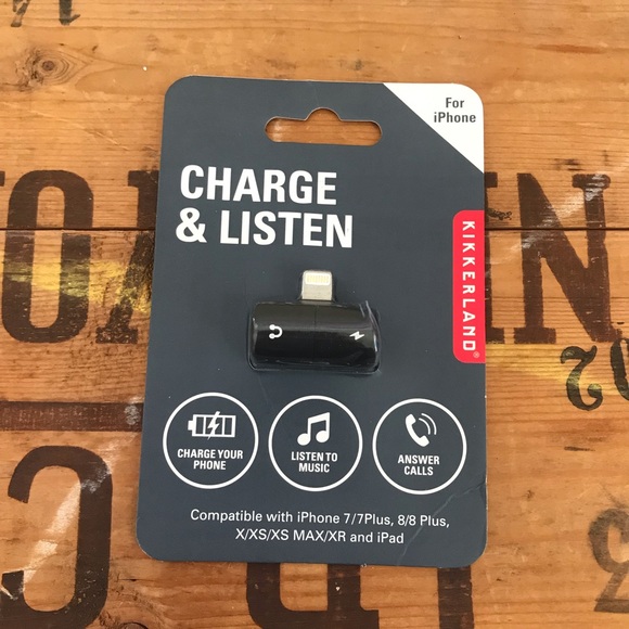 Kikkerland Other - Charge & listen adapter